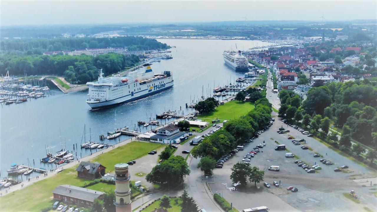 Luxussuite 1a Meerblick, Maritim Residenz, 22er Stock, Modernes Styling, Am Apartment