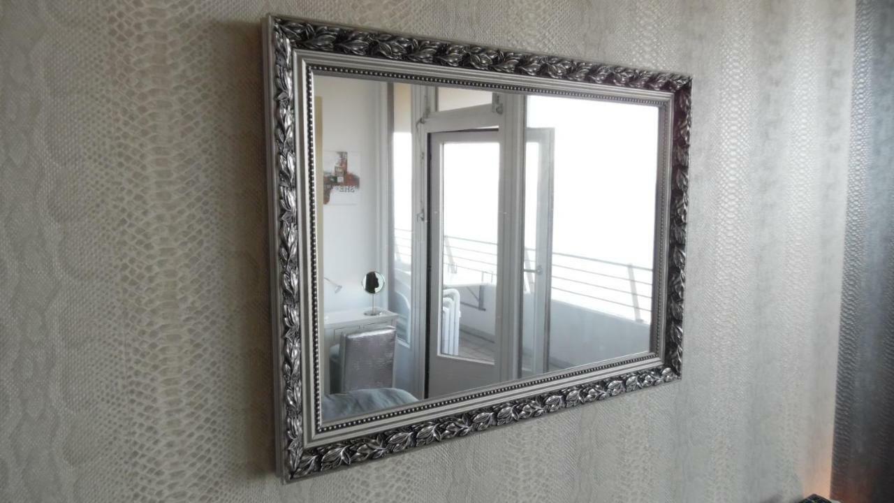 Luxussuite 1a Meerblick, Maritim Residenz, 22er Stock, Modernes Styling, Am Lübeck