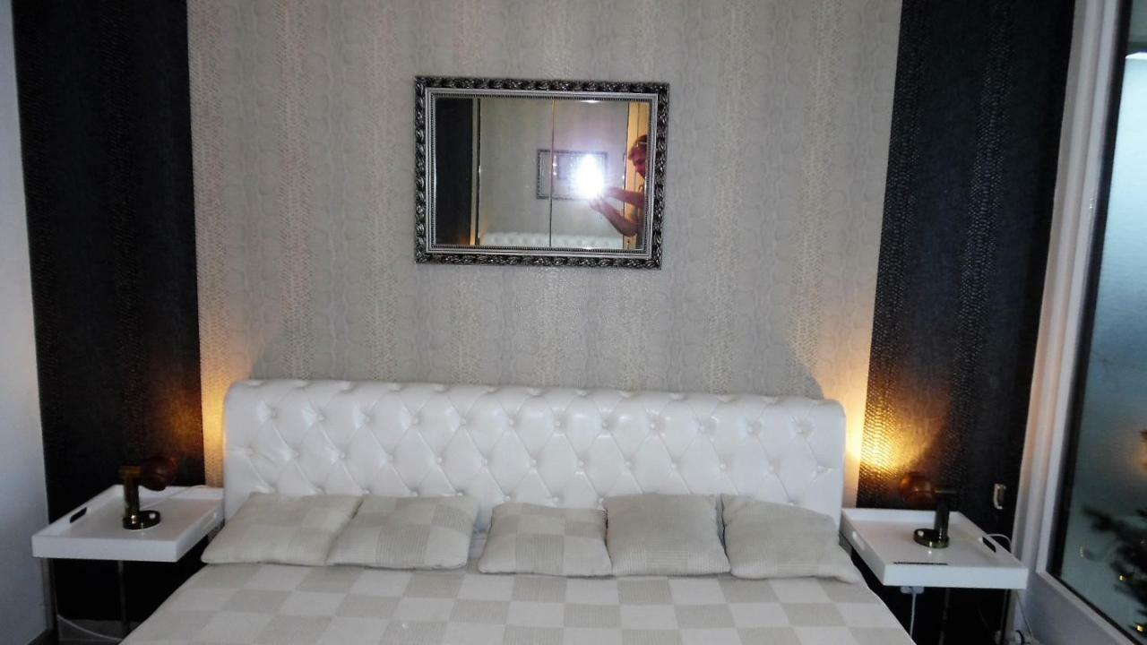 Apartment Luxussuite 1a Meerblick, Maritim Residenz, 22er Stock, Modernes Styling, Am
