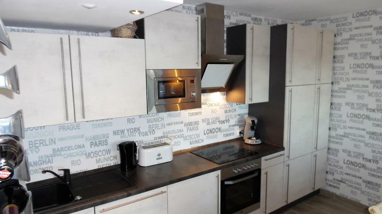Apartment Luxussuite 1a Meerblick, Maritim Residenz, 22er Stock, Modernes Styling, Am *