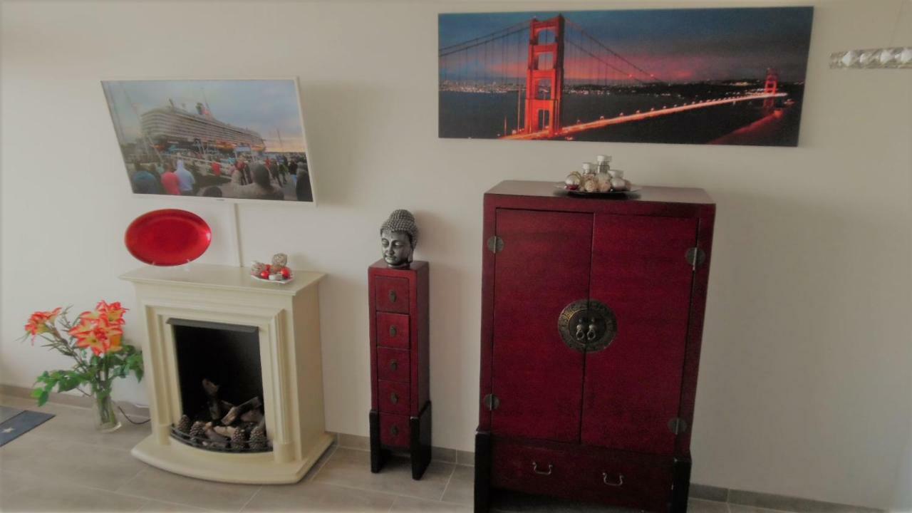 Apartment Luxussuite 1a Meerblick, Maritim Residenz, 22er Stock, Modernes Styling, Am *