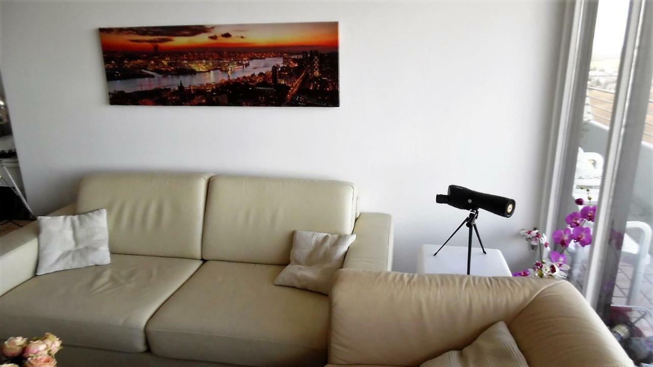 Luxussuite 1a Meerblick, Maritim Residenz, 22er Stock, Modernes Styling, Am Lübeck