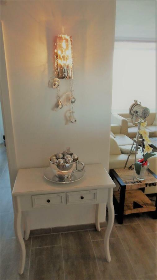Luxussuite 1a Meerblick, Maritim Residenz, 22er Stock, Modernes Styling, Am Lübeck