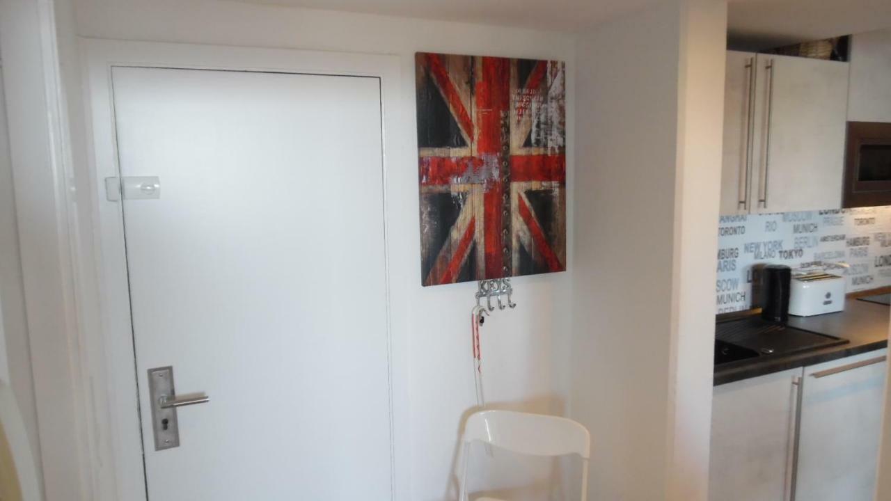 Luxussuite 1a Meerblick, Maritim Residenz, 22er Stock, Modernes Styling, Am Apartment Lübeck